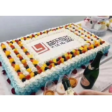 庆典大蛋糕 C （须提前48小时下单）